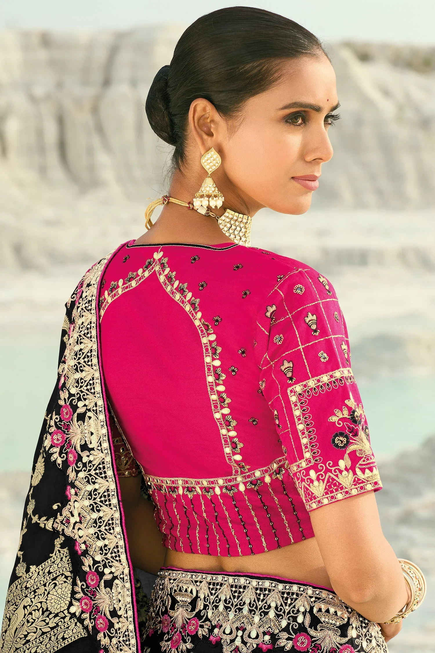 Black Viscose Woven Saree with Embroidery Border - Image 3