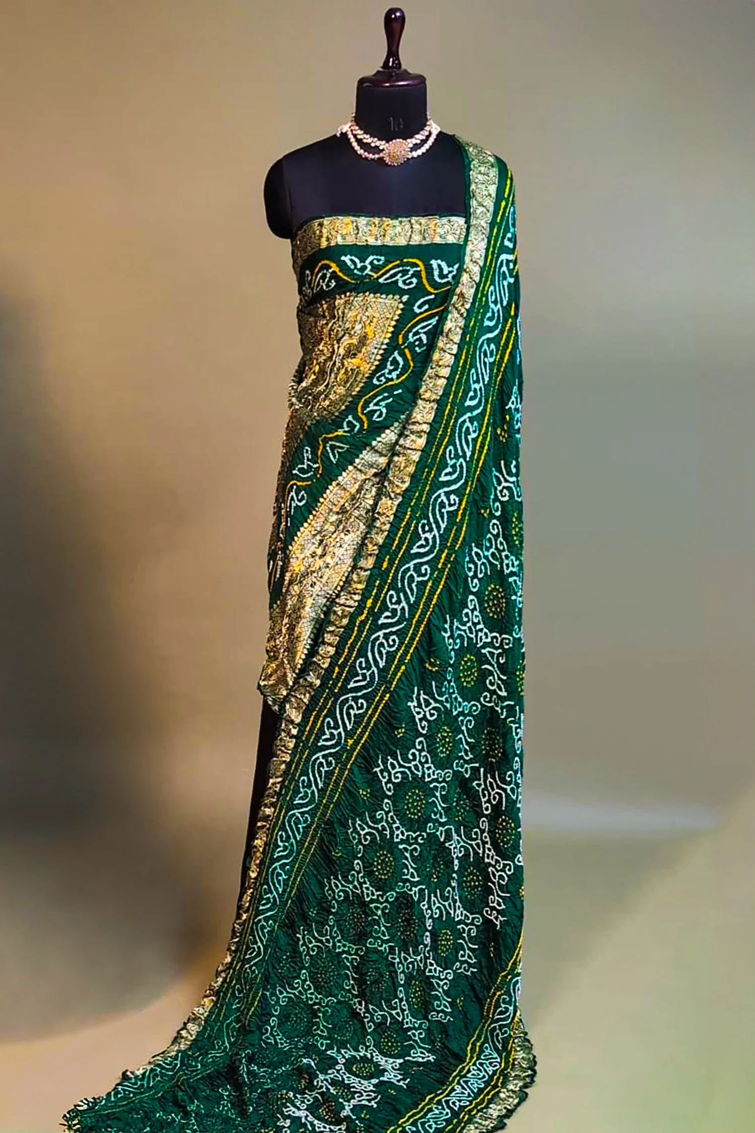 Dark Green Gaji Silk Traditional Bandhej Saree - Image 2