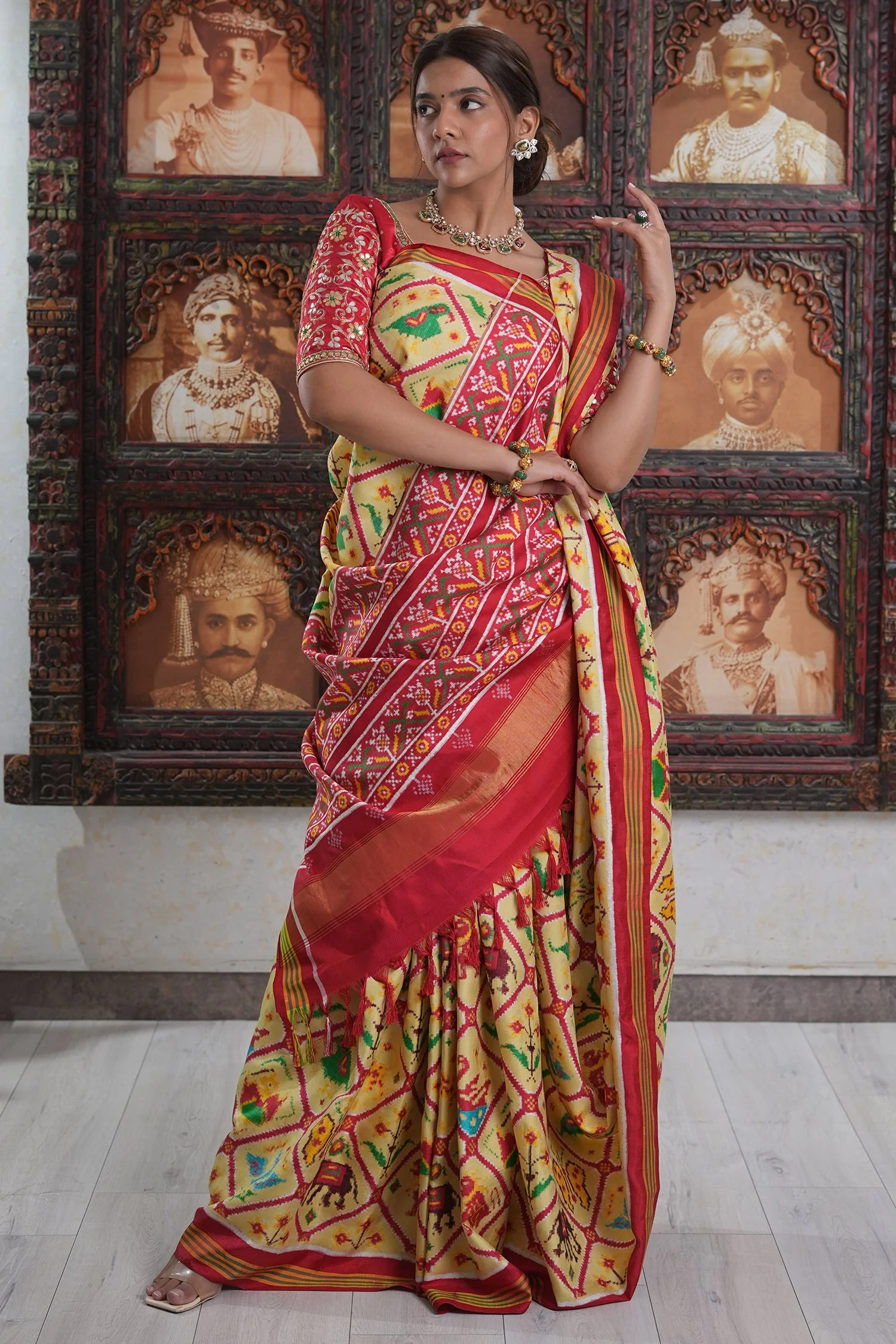 Light Yellow Silk Tradiitonal Checks Patola Printed Saree - Image 3