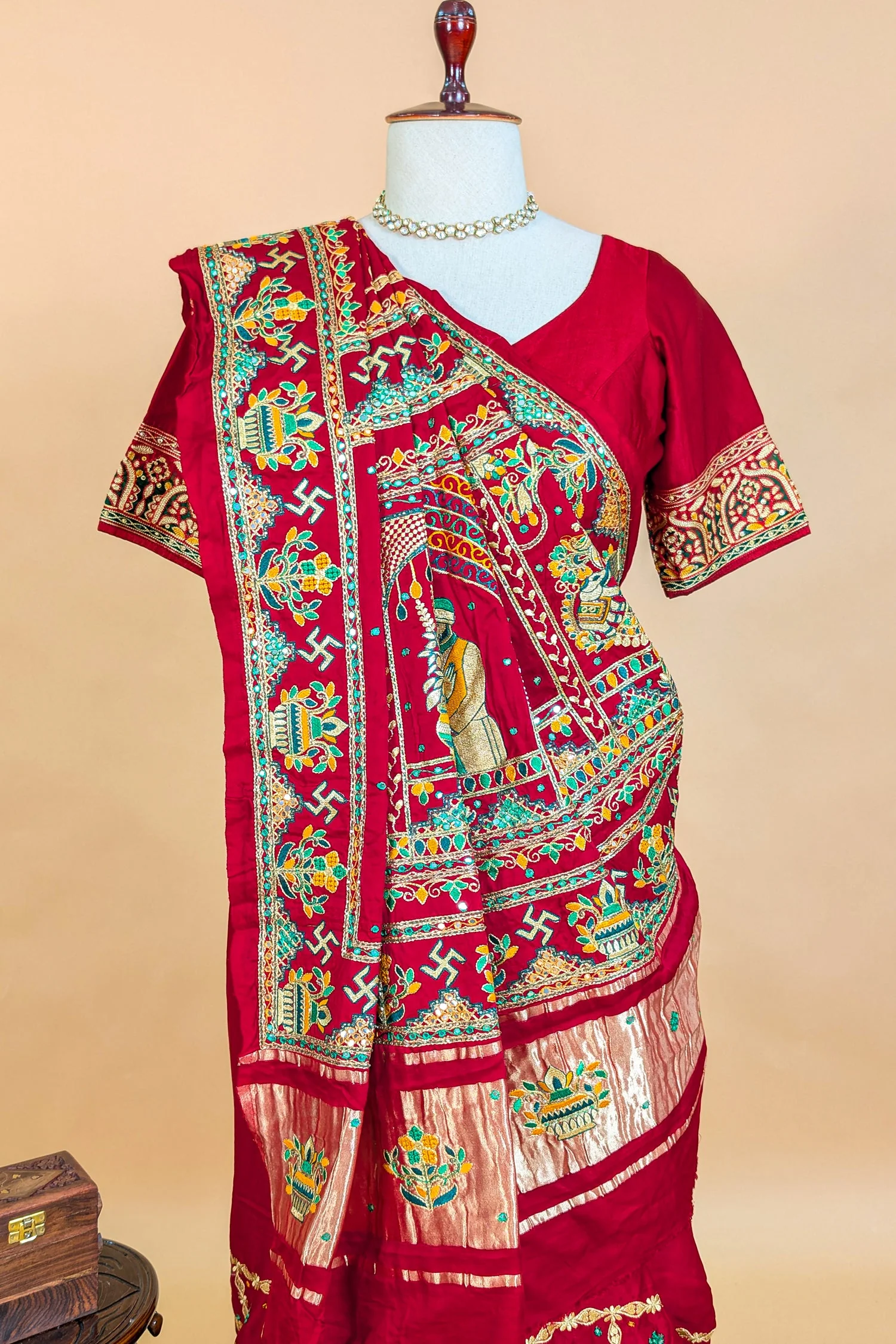Maroon Gaji Silk Traditional Checks Gharchola Saree with Embroidery - Image 4