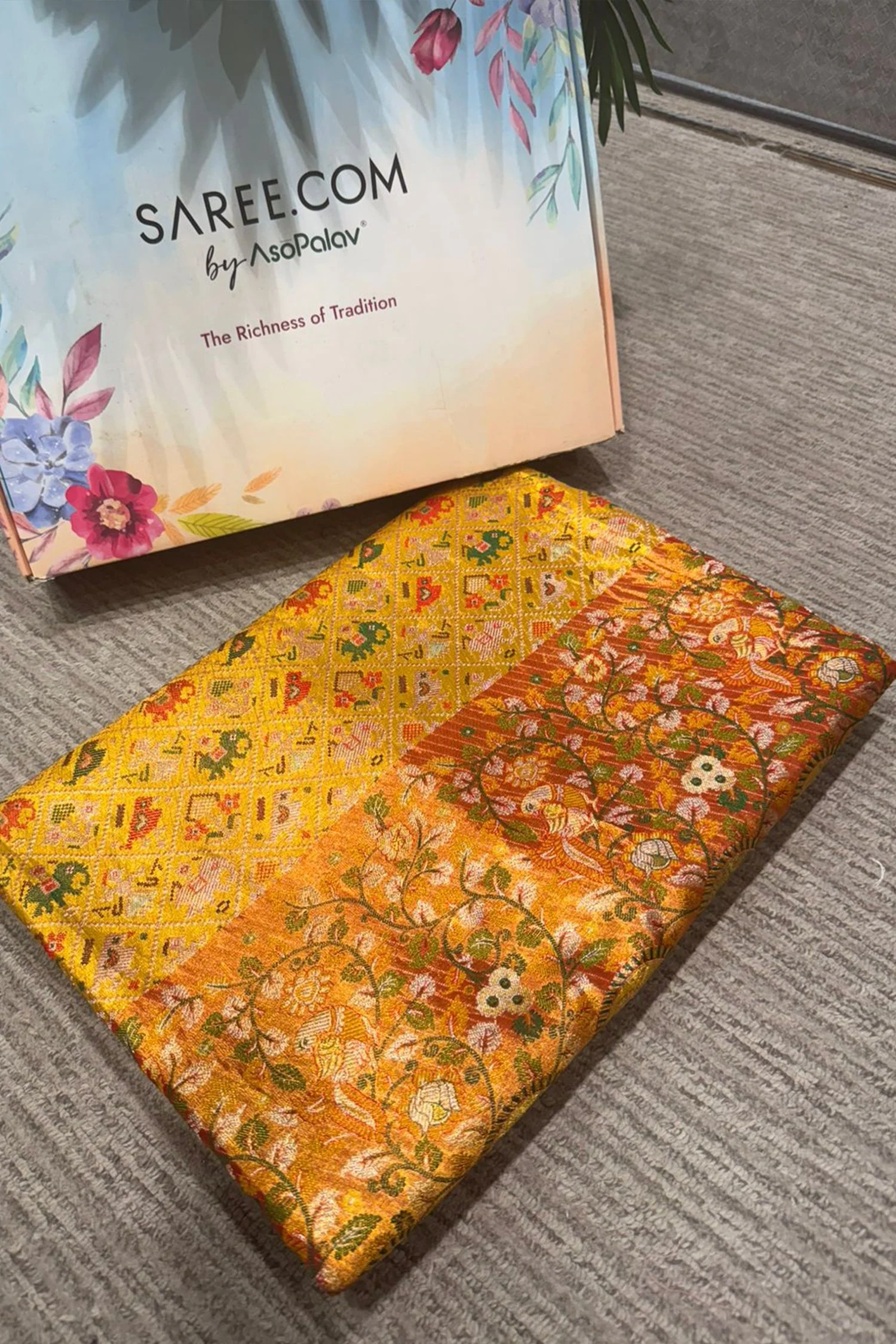 Mustard Yellow Kanchipuram Tissue Silk Checks Woven Patola Saree - Image 4