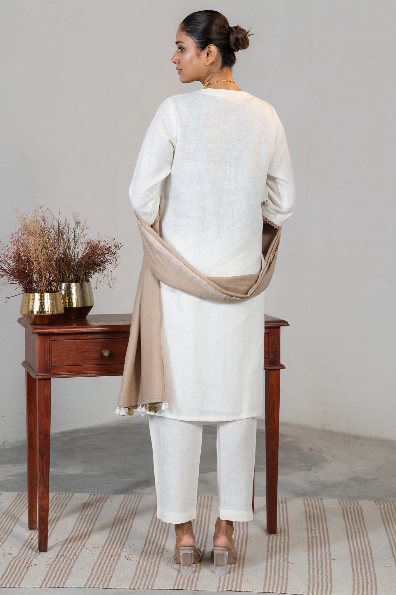 Off White Linen Embroidery and Beaded Straight Cut Kurti Set - Image 3