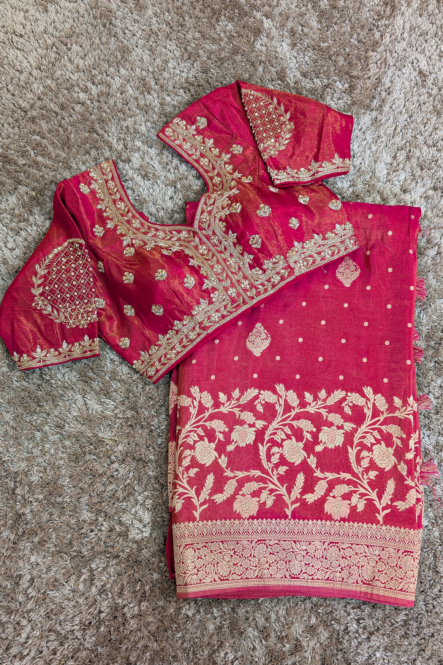 Red Dola Tissue Silk Floral Woven Saree with Readymade Blouse - Image 3