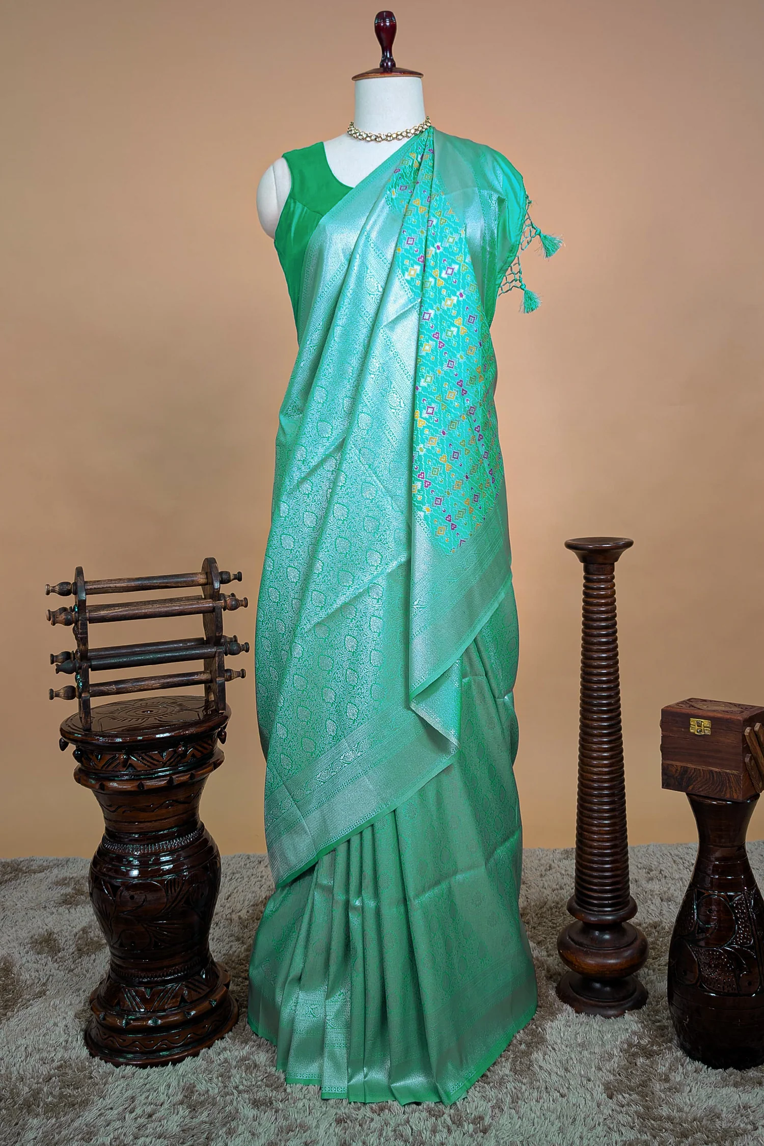 Turquoise Blue Dola Silk Woven Saree - Image 2